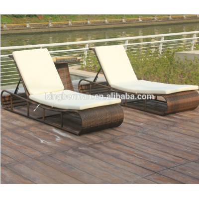 Outdoor Patio Furniture Rattan Chaise Lounge Chair Cane Wicker Sun Lounger for Sale