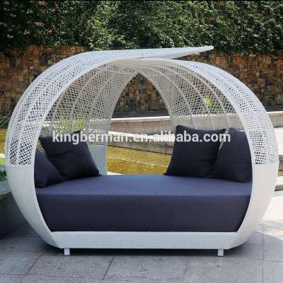 Luxury Outdoor Rattan Sun Bed Sun Loungers for Sale Wicker Rattan Lounge Day Beds